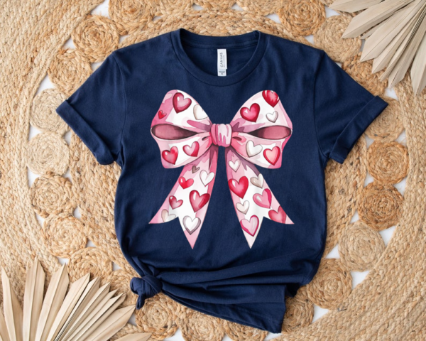 Retro Coquette Bow Valentine's Heart XOXO Love Design T-Shirt