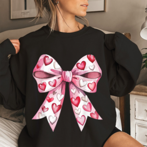 Retro Coquette Bow Valentine's Heart XOXO Love Design T-Shirt