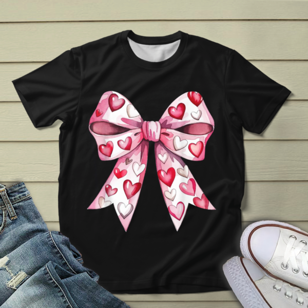 Retro Coquette Bow Valentine's Heart XOXO Love Design T-Shirt