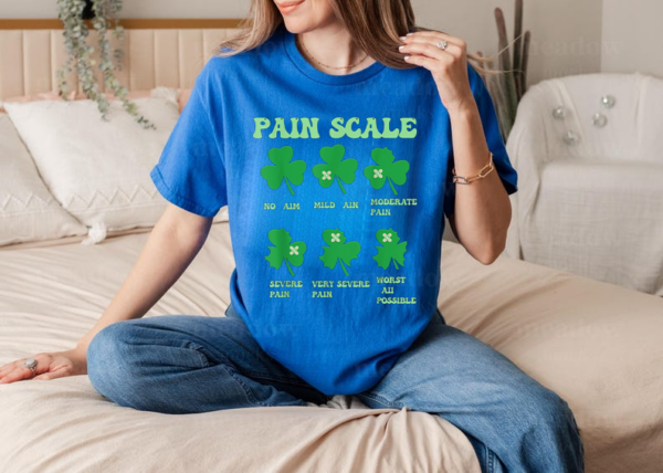 Pain Scale Shamrock Funny Nurse Patrick's Day ICU Nurse T-Shirt