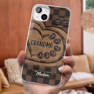 Grandma’s Love Is The Heart Of Our Family - Family Personalized Custom Clear Phone Case - Gift For Mom, Grandma