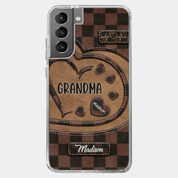 Grandma’s Love Is The Heart Of Our Family - Family Personalized Custom Clear Phone Case - Gift For Mom, Grandma